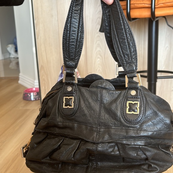 BCBG handbag black leather with gold detail - Picture 2 of 3